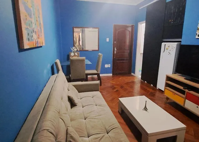 Pleno Centro De Copacabana - A 1 Quadra Da Praia