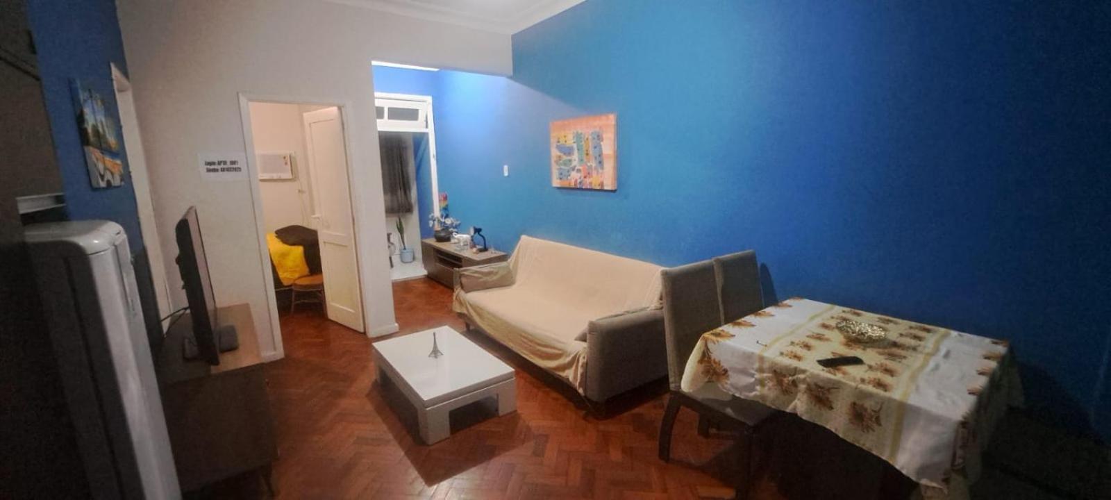 Pleno Centro De Copacabana - A 1 Quadra Da Praia